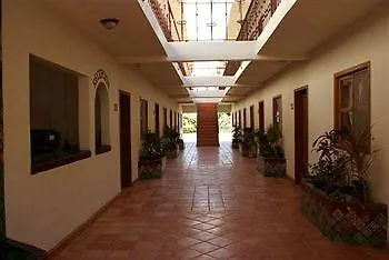 Cabo Cush Hotel 3*